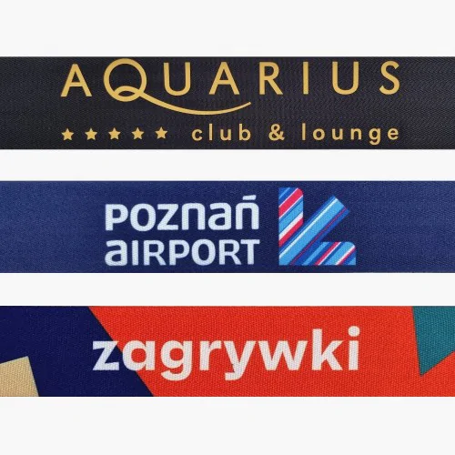 Słupki odgradzające ze stali nierdzewnej z taśmą 4 m z nadrukiem - obrazek 3